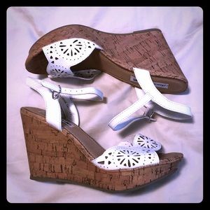 American Eagle Wedges